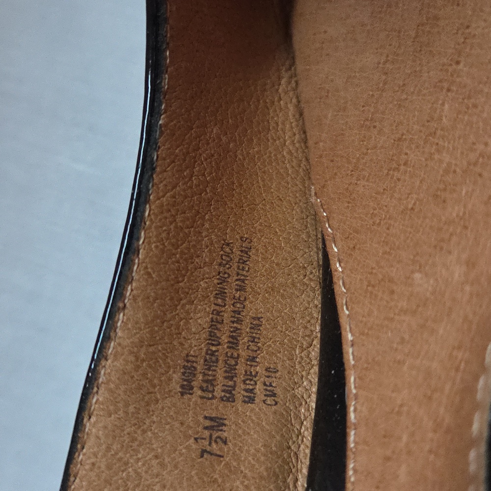 Sofft Patent Leather Slingback Heels With Bow Accent Size 7.5 EUC - Picture 4 of 8